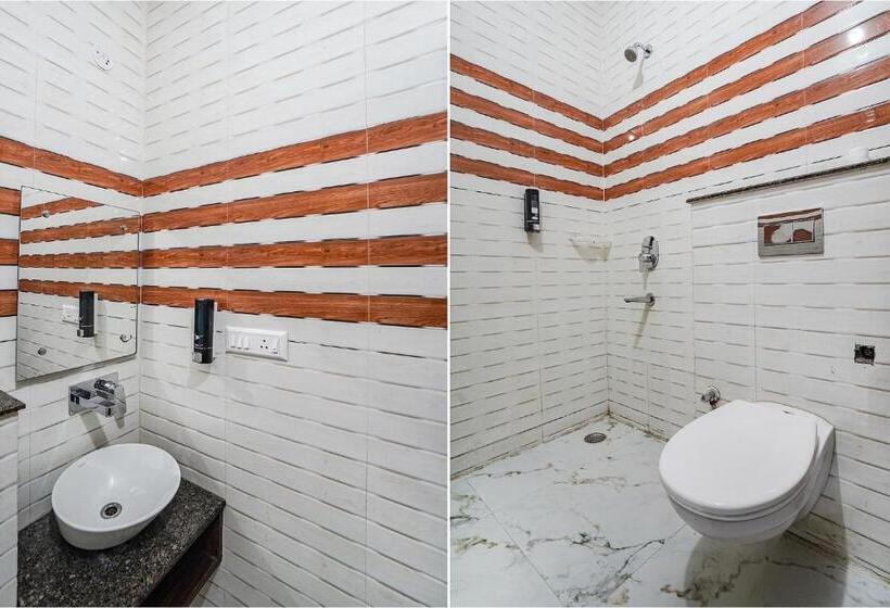 Fabhotel Golden Grand