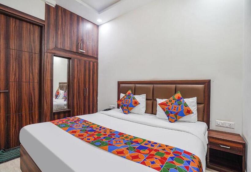 Fabhotel Golden Grand