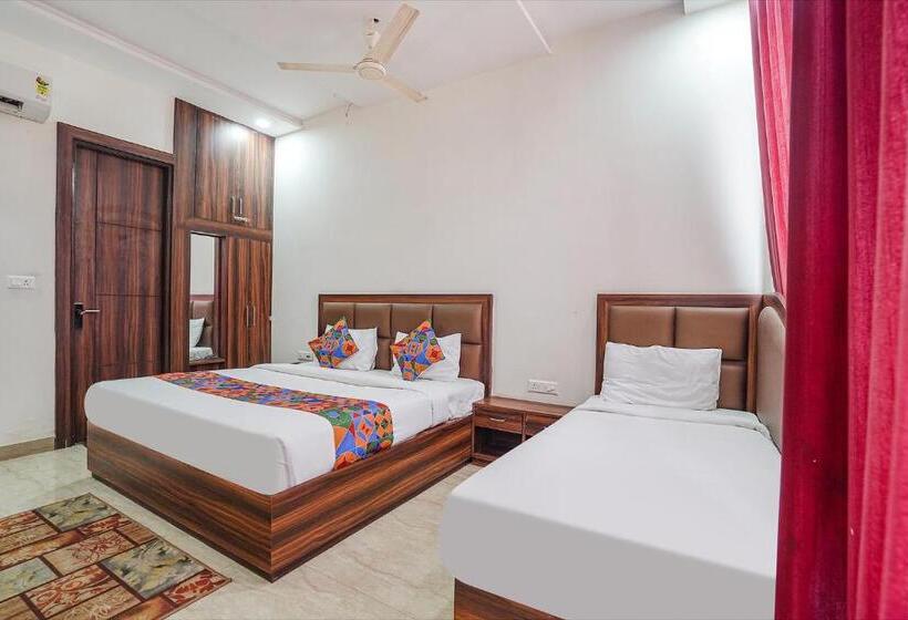 Fabhotel Golden Grand