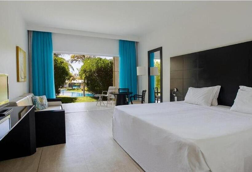 هتل Dom Pedro Laguna Beach Resort & Golf