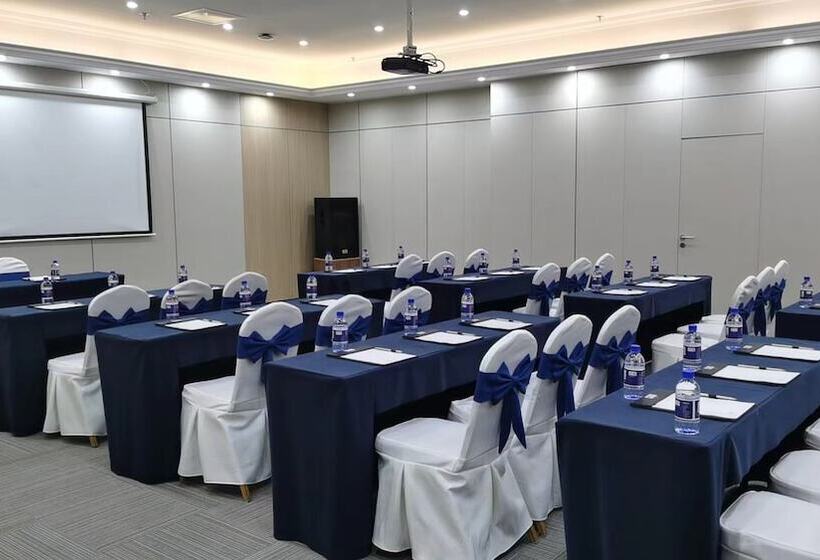 Holiday Inn Express Chengdu Tianfu Square, An Ihg Hotel   Chunxi Road And Taikoo Li