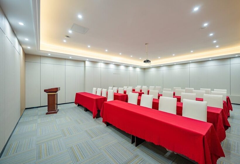 Holiday Inn Express Chengdu Tianfu Square, An Ihg Hotel   Chunxi Road And Taikoo Li
