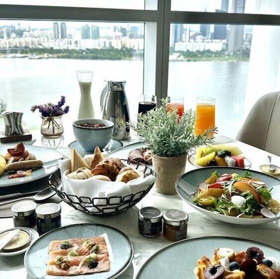 Отель Naru Seoul Mgallery Ambassador