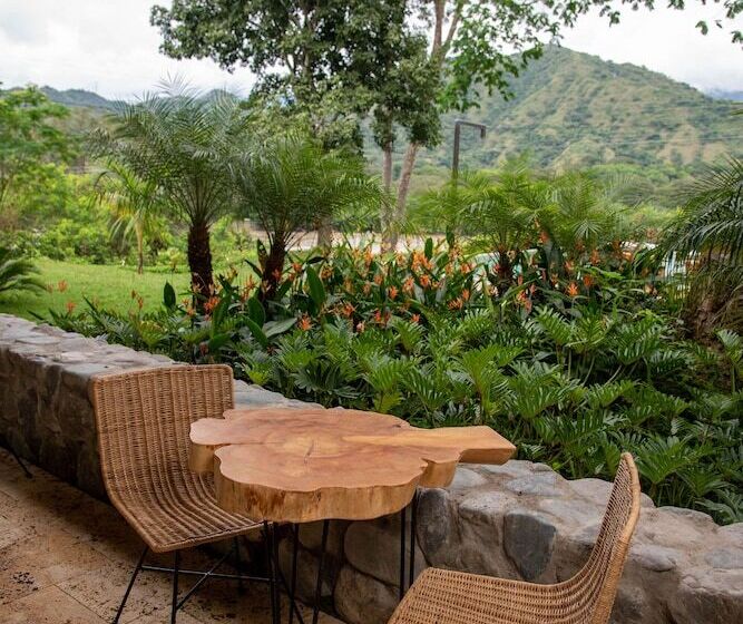 ホテル Nativa Refugio Escondido