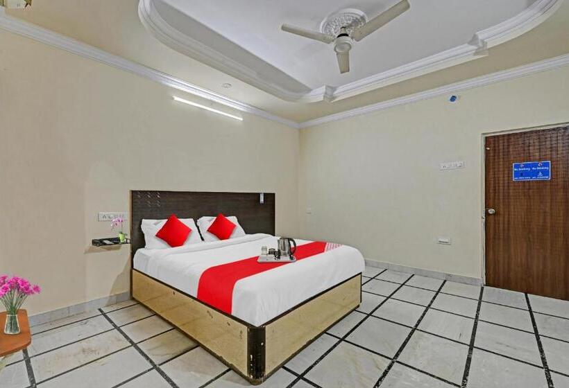 בית מלון כפרי O Raj Inn