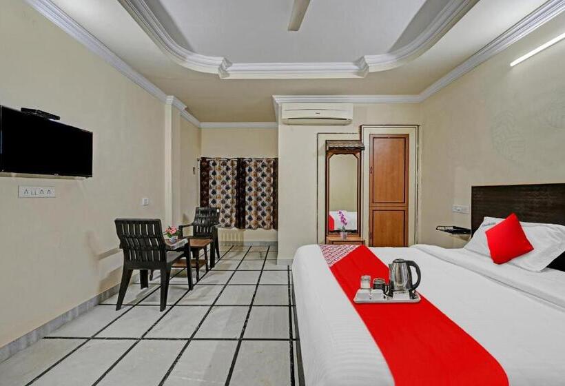 בית מלון כפרי O Raj Inn