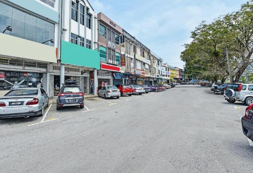 فندق Oyo 90662 The 1975