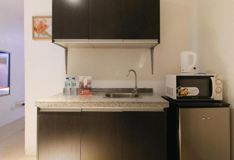 فندق Reddoorz @ Melbourne Suites Makati