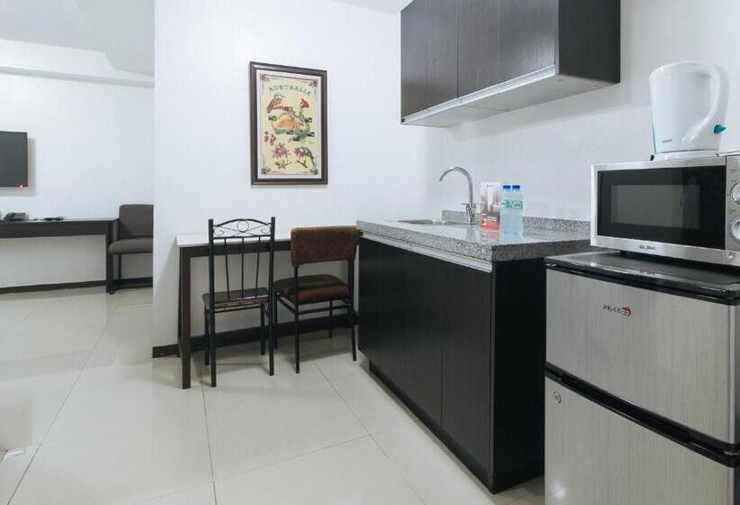 فندق Reddoorz @ Melbourne Suites Makati