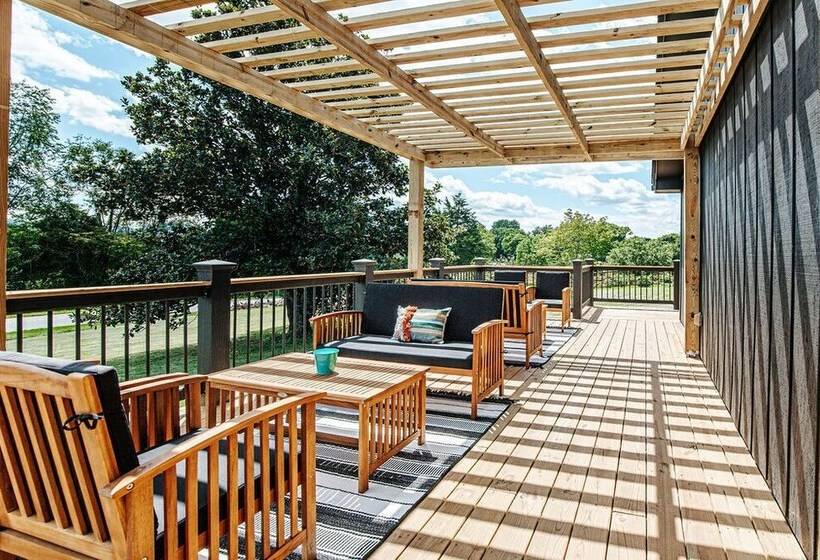 モーテル Basecamp151