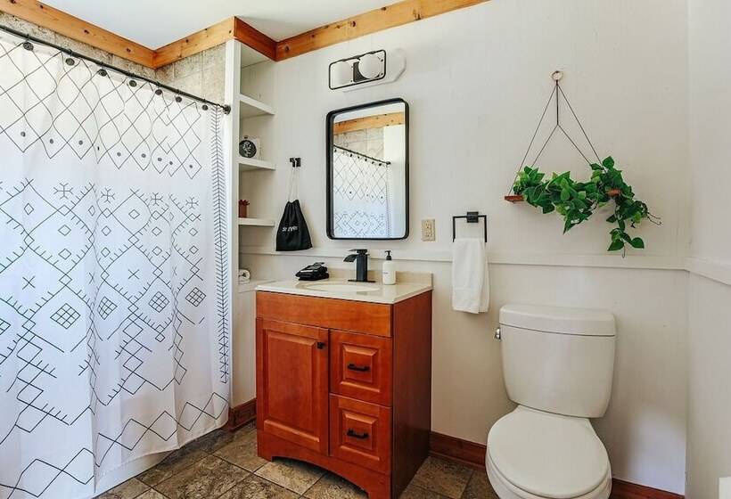 モーテル Basecamp151