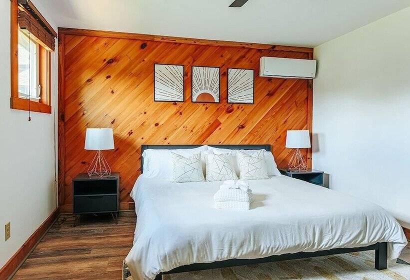 モーテル Basecamp151