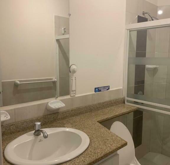 Пансион Oceanside Suites