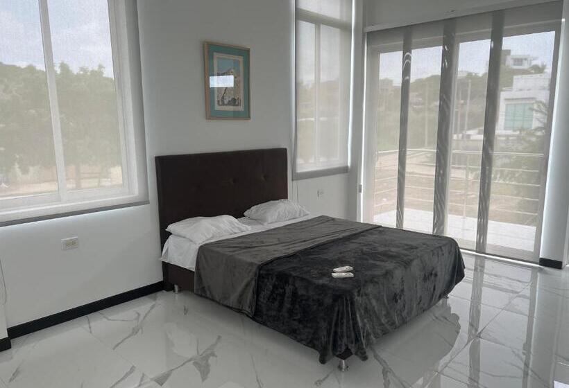 پانسیون Mansion Aura Del Mar