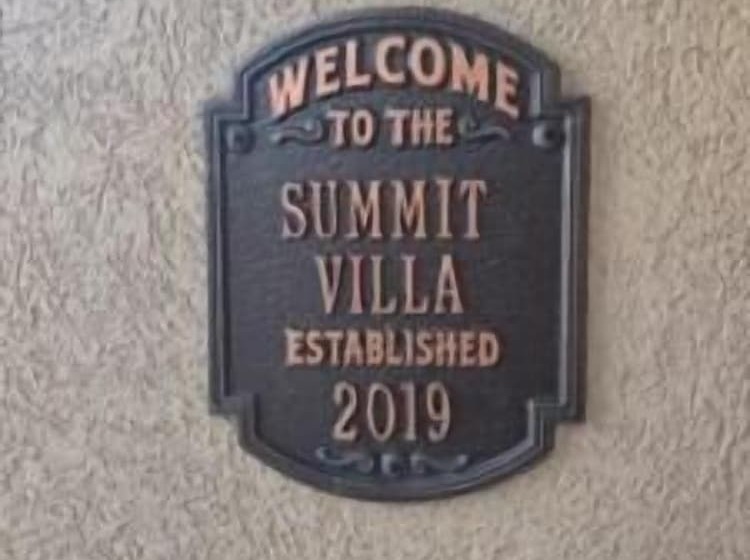 مبيت وإفطار Summit Villa Bnb