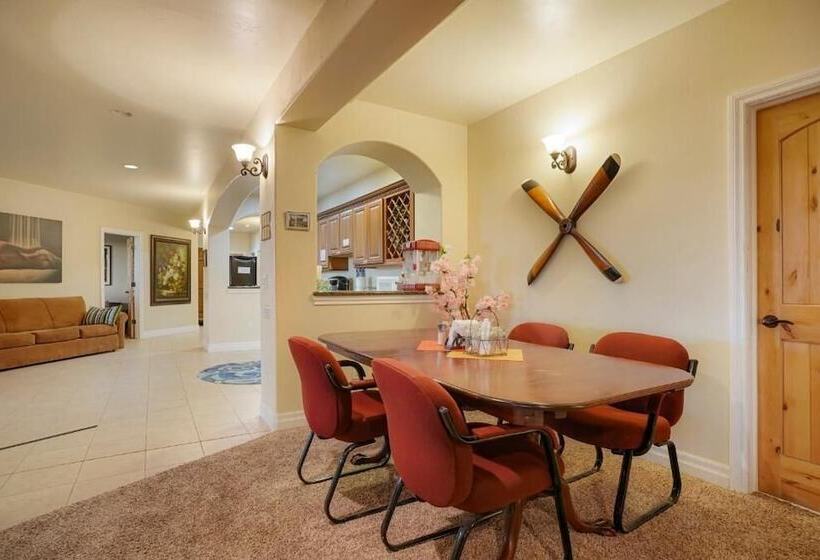 住宿加早餐  Summit Villa Bnb