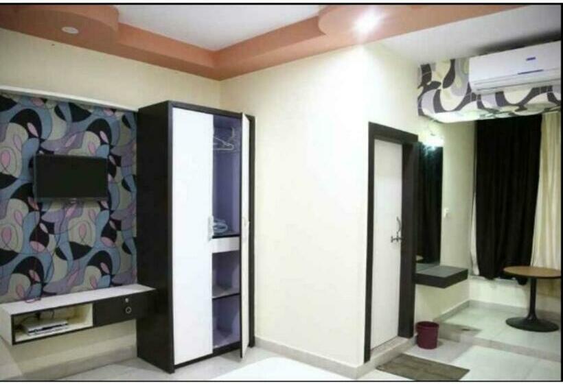 호텔 Amogh, Raisen