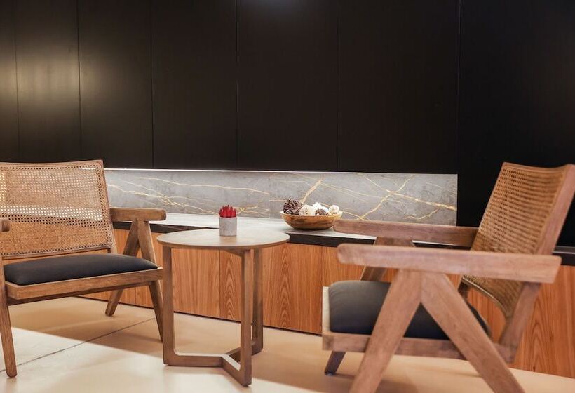 فندق Mythic Valencia