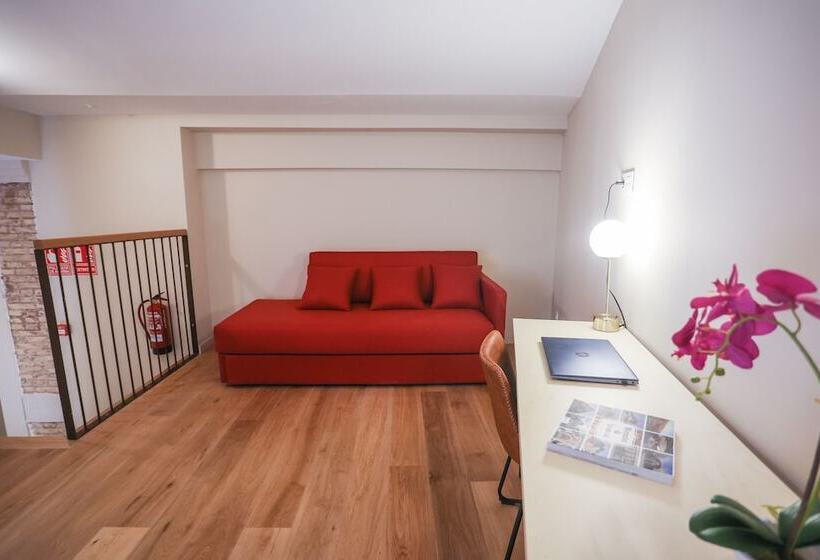 فندق Mythic Valencia