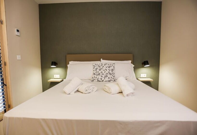 فندق Mythic Valencia