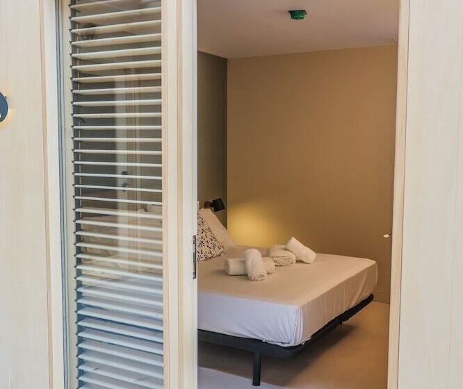 فندق Mythic Valencia