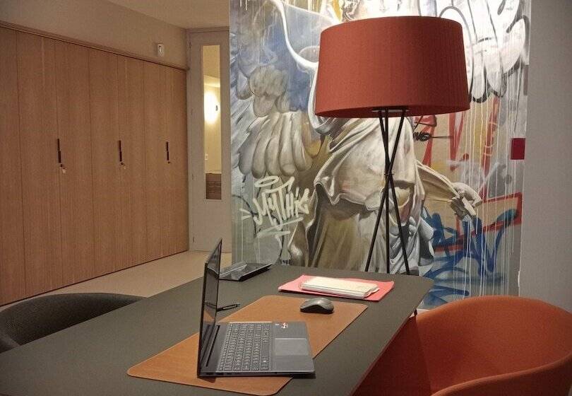 فندق Mythic Valencia