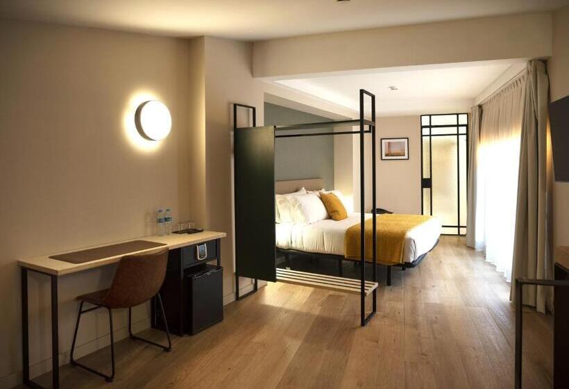 فندق Mythic Valencia