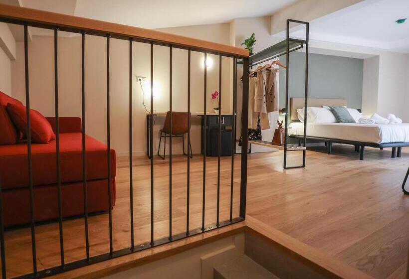 فندق Mythic Valencia