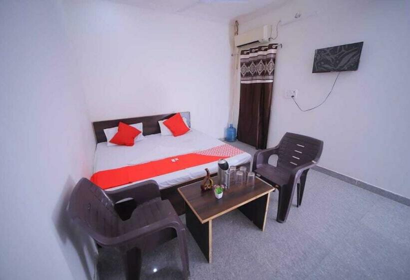 ホテル Oyo 91124 A S Palece