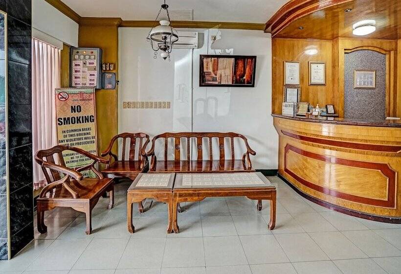 هتل Oyo 91805  Wisma Bari