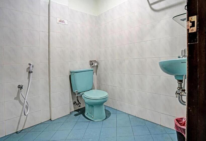 Отель Oyo 91805 Wisma Bari