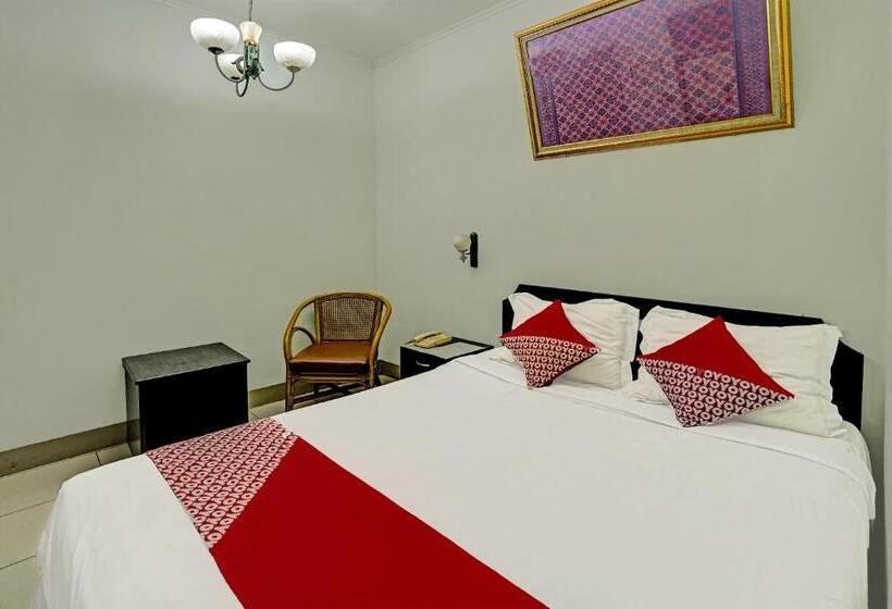 Отель Oyo 91805 Wisma Bari