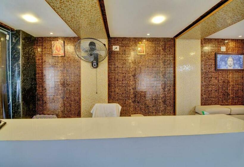 בית מלון כפרי Oyo 92836  Amaravati Grand