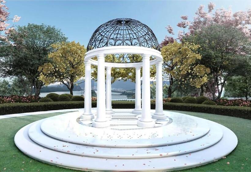 Отель Wyndham Grand Zhaoqing Downtown