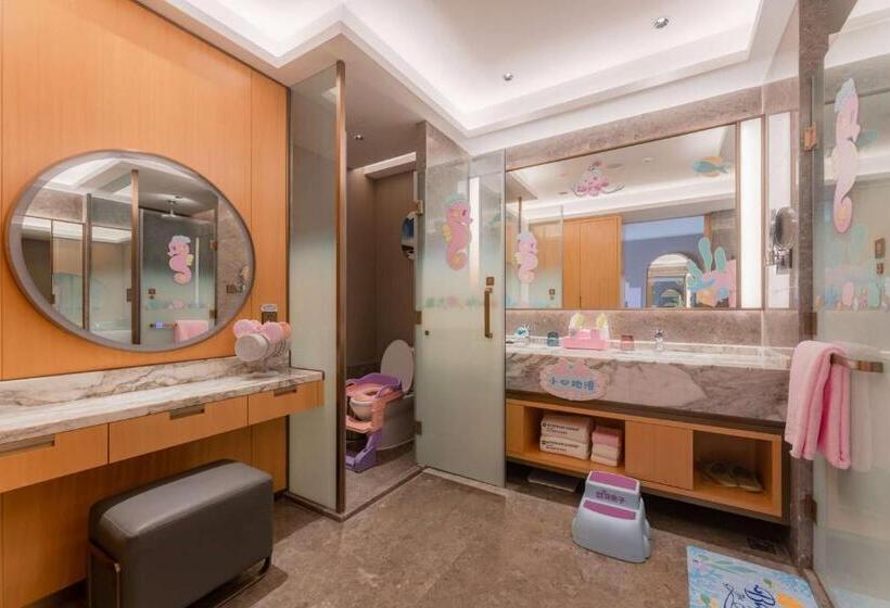 Отель Wyndham Grand Zhaoqing Downtown