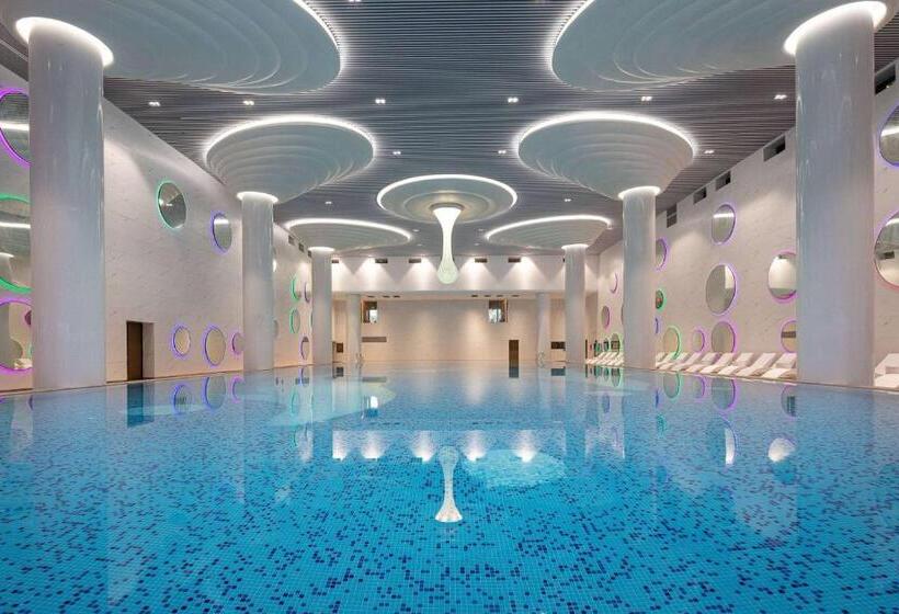 Отель Wyndham Grand Zhaoqing Downtown