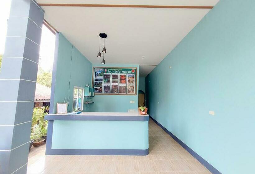 Khao Sok Backpacker Hostel