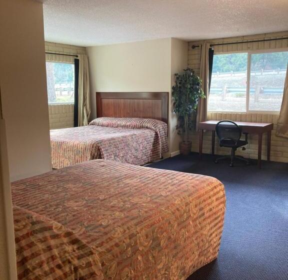 מוטל Travelodge By Wyndham Canyonville