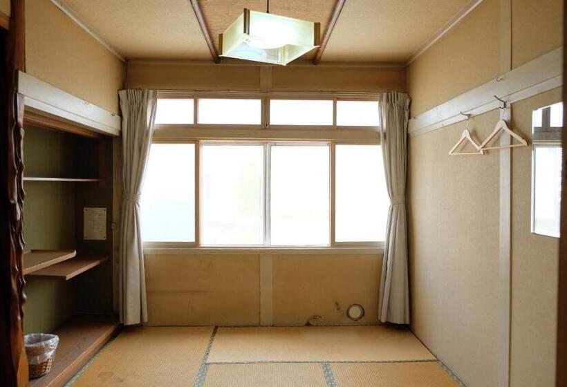 ペンション ゲストハウス＆カフェバー　エストアール