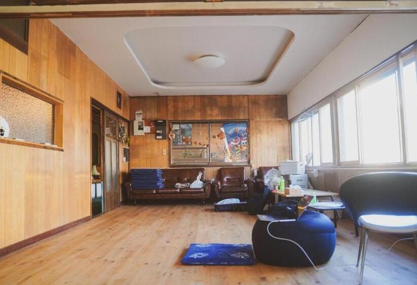 膳宿费 ゲストハウス&カフェバー エストアール