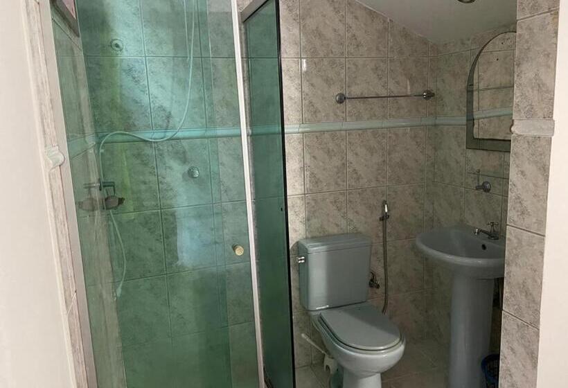 پانسیون Hostel Salvador Orquídeas