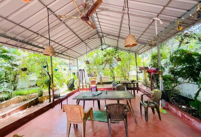 پانسیون Iha Ayurveda Resort