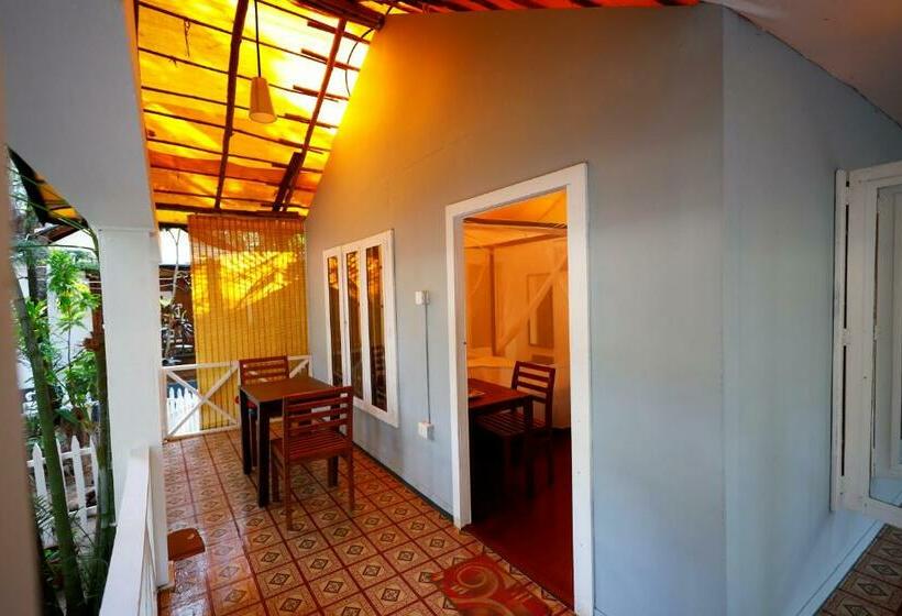 אתר נופש Temple Garden Seaside Cottages