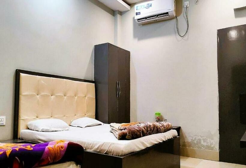 Staymaker Hotel Shanti Niketan