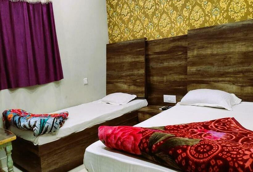 Staymaker Hotel Shanti Niketan
