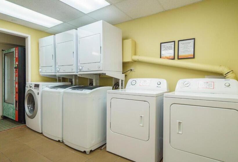 Studio Unit At The Royal Garden, In Waikiki ワイキキ・ロイヤルガーデン