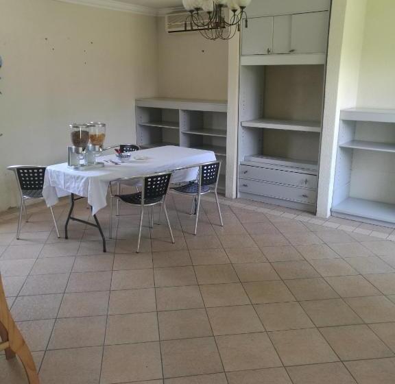 مبيت وإفطار Home Away From Home