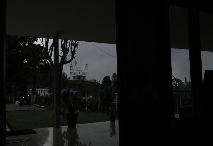 住宿加早餐  Nilgiris Inn By Lexstays Kotagiri, Ooty