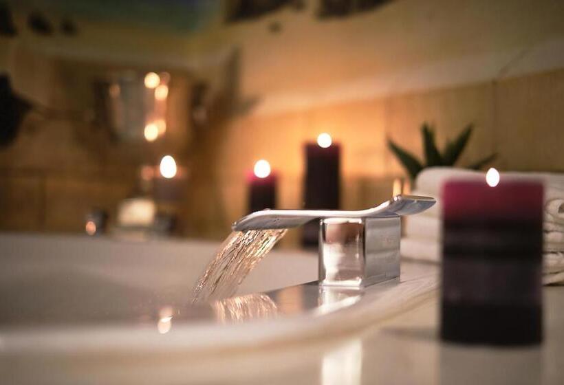 Bed and Breakfast Sweet Poison Rooms