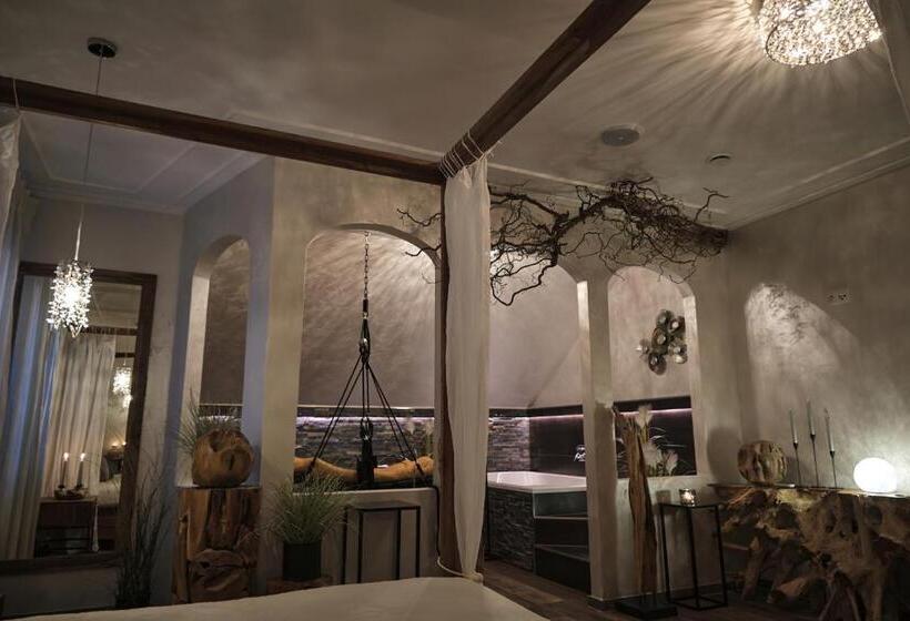 Bed and Breakfast Sweet Poison Rooms